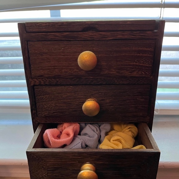 NATURAL LIFE Wooden Jewelry/Scrunchie Dresser - Picture 3 of 3